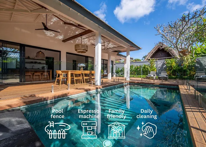 Elegant Living, Secure Swimming! 4br Modern Villa *