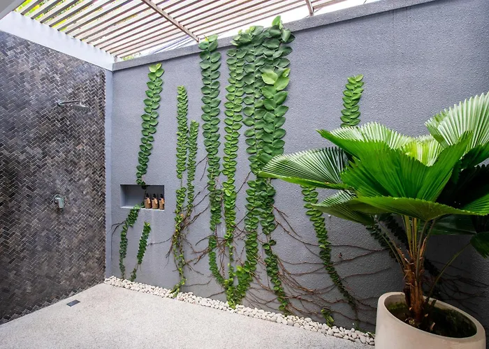 Elegant Living, Secure Swimming! 4br Modern * Uluwatu